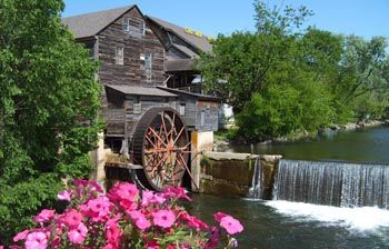 pigeon-forge-tennessee.jpg