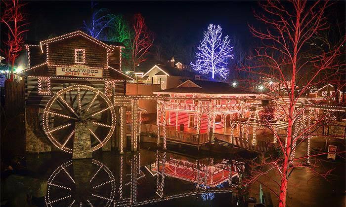 Dollywood-Christmas-Lights.jpg