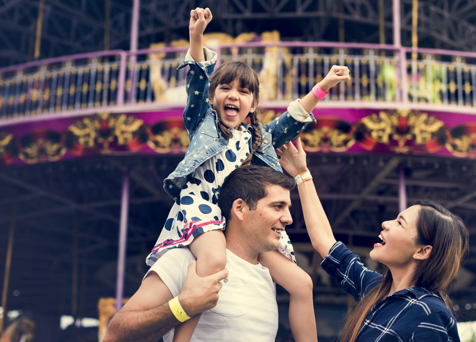 family-at-amusement-park-shutterstock.jpg