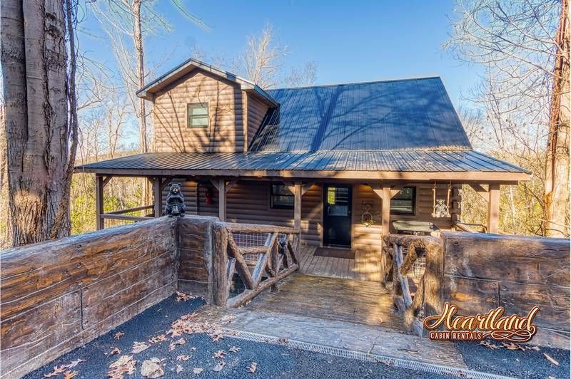 6-Romantic-One-and-Two-Bedroom-Cabins-in-Gatlinburg.jpg